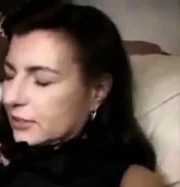 Deutsch Ehefrau Squirts !!!