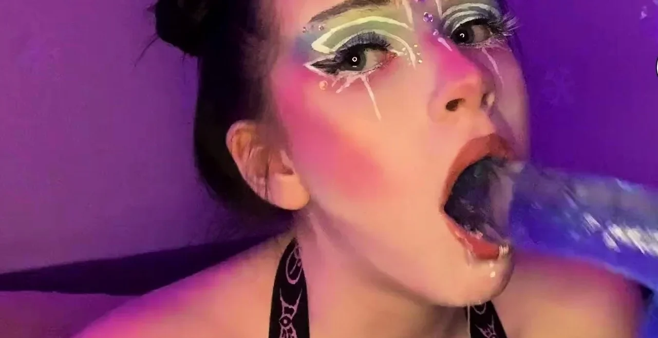 Alien From a Different Universe Sucks Your Cock