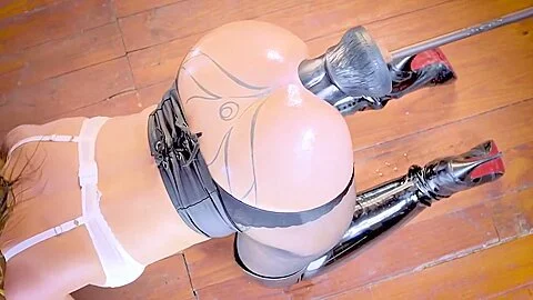 Anal Slut Takes Huge Fucking Machine In The Ass