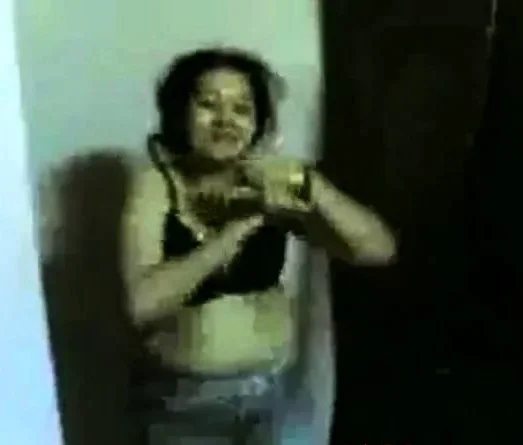 Malay - Showing boobs