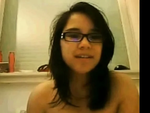 Amanda nasty teen with glasses masturbate