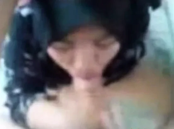 malay- tudung kesedapan kena jolok