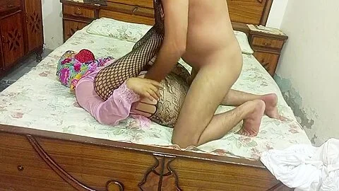 Meri Sali Ghr Me Akeli Aaai Thi Buhut Mast Sali