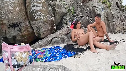 Ma Santos - Uma Galera Bem Descontraida Na Praia Naturista De Abrico No Rio De Janeiro 25 Min
