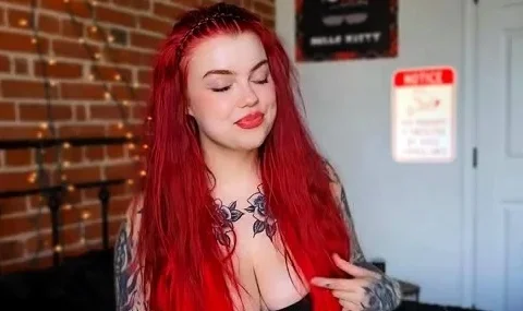 Amateur redhead masturbates then gives a blowjob