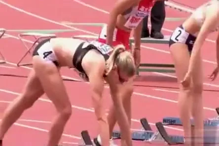 Lean body sprinters get ready for a race