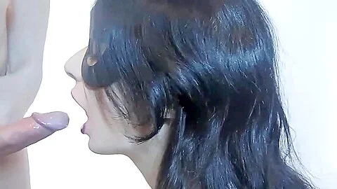 Cumshot in the mouth. Full face.