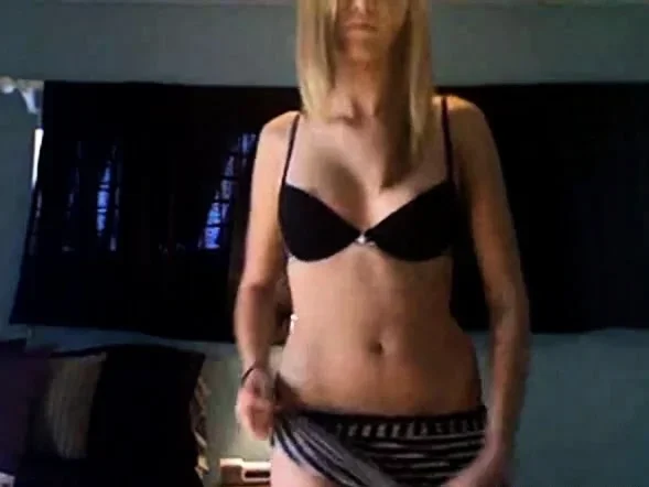 Amateur Teen On Webcam 400