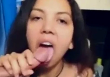 10 Amateur Mouth Cumshots vol. 2