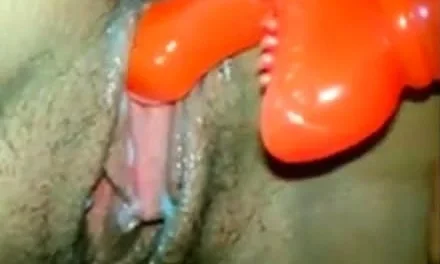 BF plays with her and makes her cum