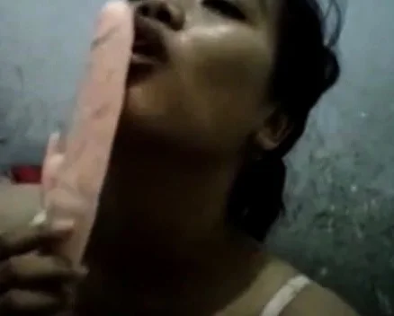 indonesia- cewe perawat horny