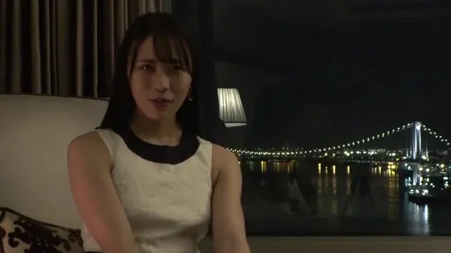 大人の色気漂う高身長美女がバックからの立ち手マンで艶やかエクスタシー