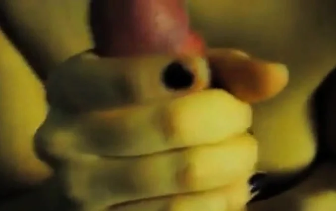 Close up blowjob and a thick cumshot in a thick lips