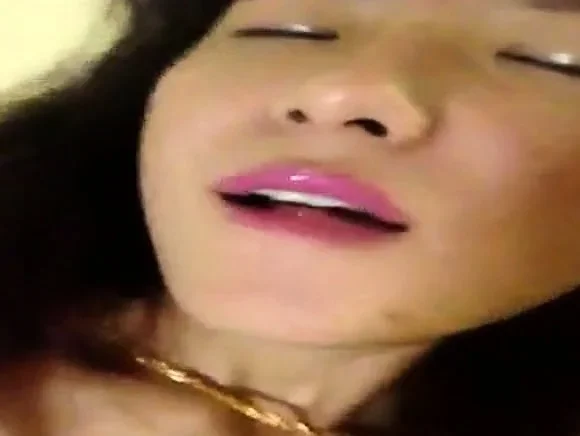 Freaky Asian girl pleasuring herself - selfie