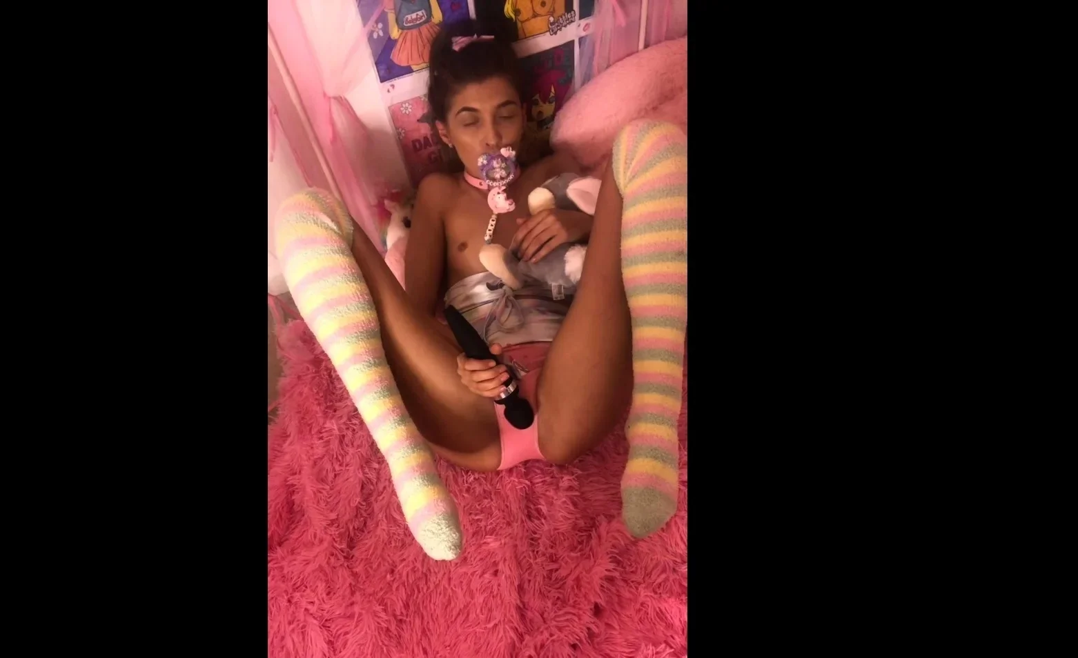 Cute amateur teen girl riding big toy cock on webcam