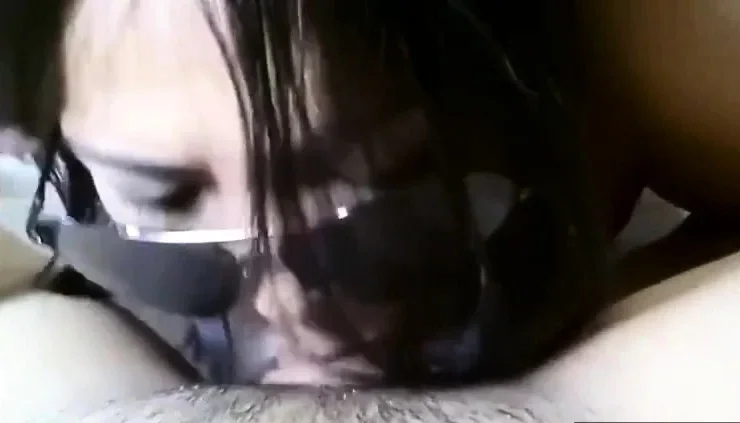 (Close up blowjob) Sucking in sunglasses