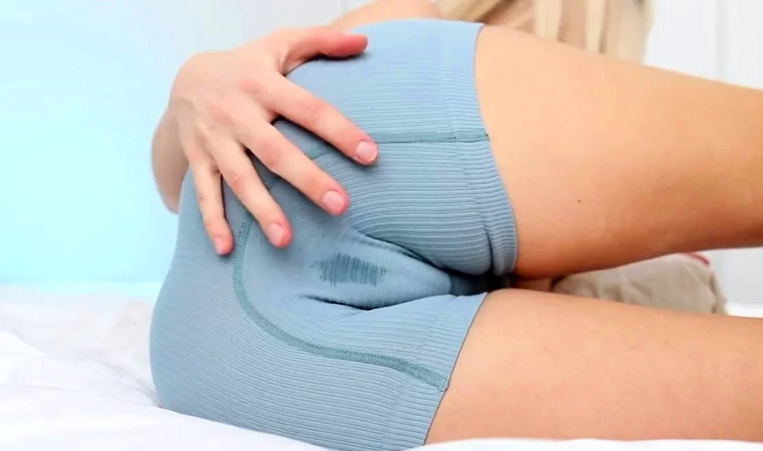 SOAKED SHORTS, ASMR PUSSY FINGERING - ORGASMIC TEEN SOLO