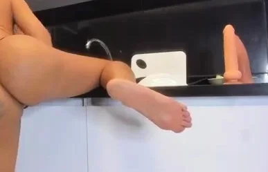 blonde lave her solo masturbate