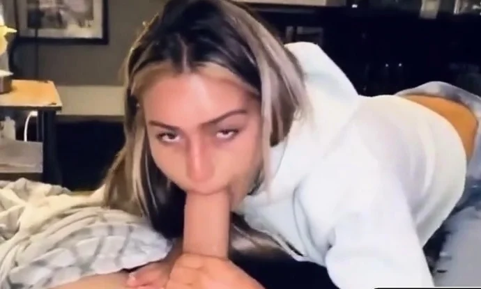 Sucking big cock