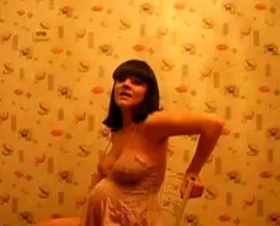 Brunette Solo Webcam Masturbation