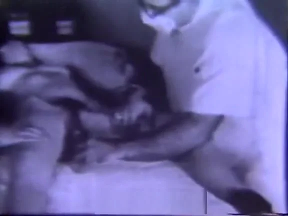 Babe Masturbates in the Toilet