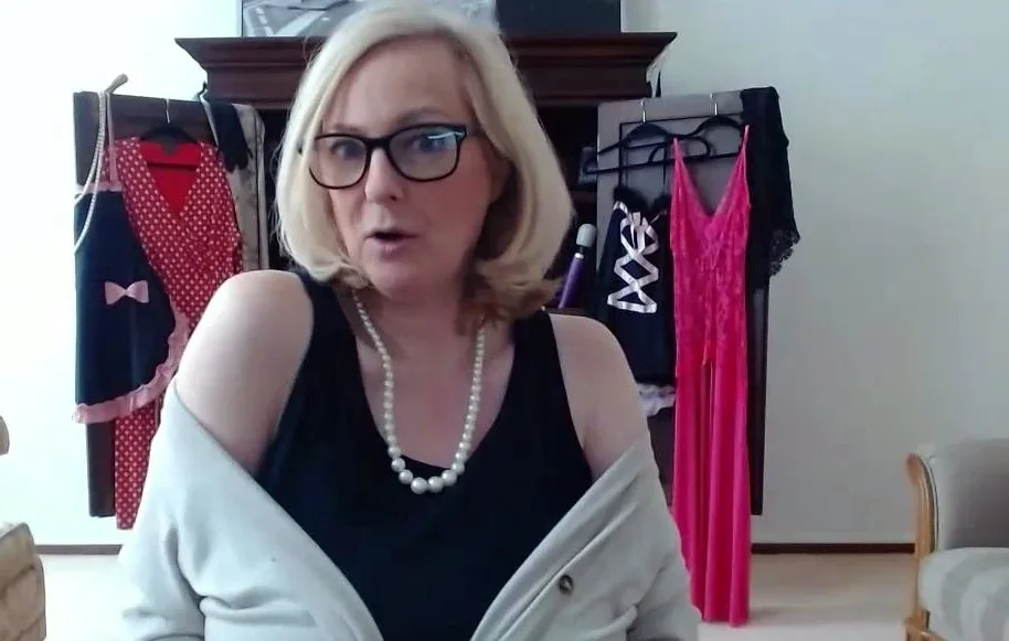 Big Boobed Blonde Masturbates With A Dildo In The Bathroom