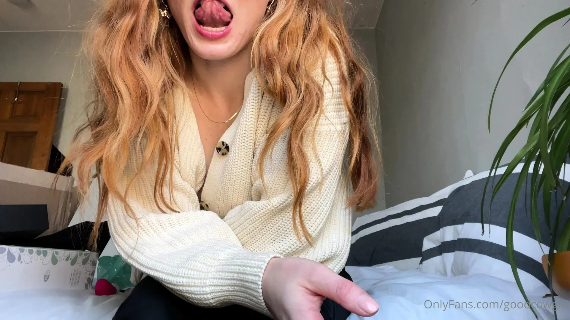 Mirrabelle13 Free Amateur Porn Video XXX Dildo