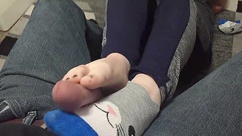 Sockjob Handjob Cum in Sock