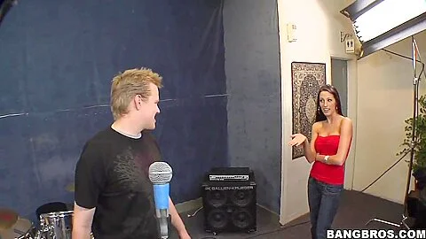 Guy seduces sexual Kortney Kane to fuck well