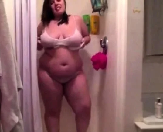 Sexy BBW Stripping in the shower - CassianoBR