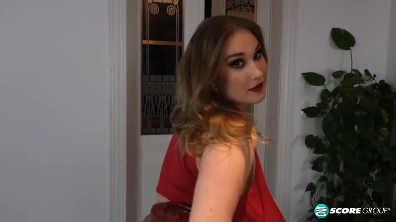 Cheryl Blossom: Her Sexy Eyes Hypnotize