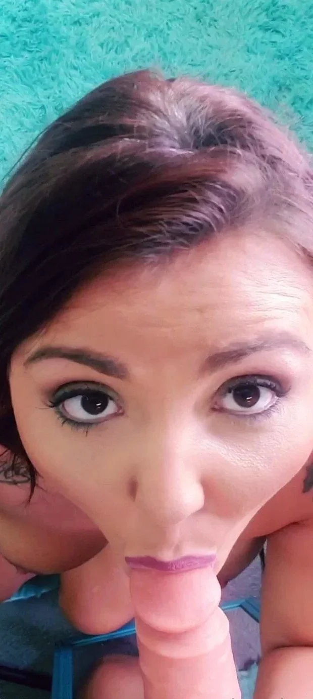 amateur blowjob cumshot finish in her mouth