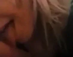 ce n est pas la premiere fois qu elle suce