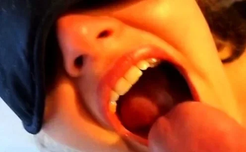 Mouth cum swallow