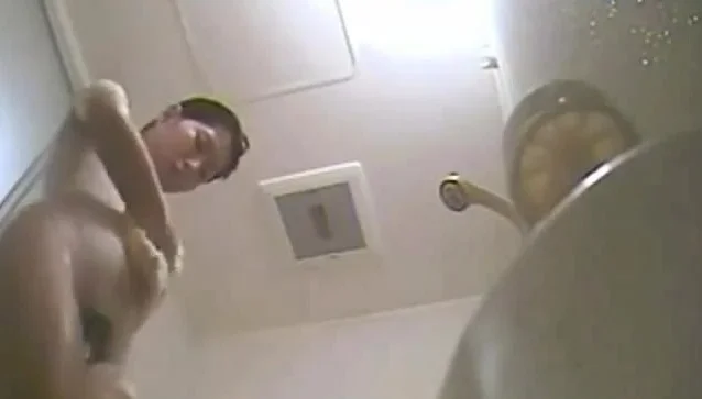 Hidden shower with great orgasm