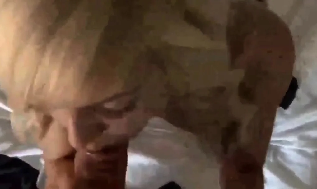 sexig svensk blondin enorm cum i munnen