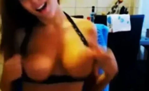 Increibles tetas naturales en skype