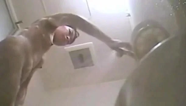Hidden shower with great orgasm