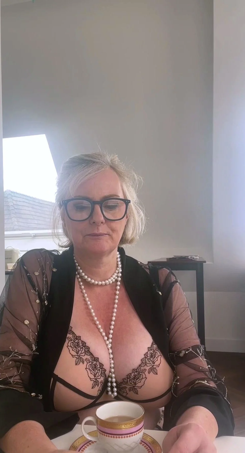 Big boobs milf masturbates with her dildo