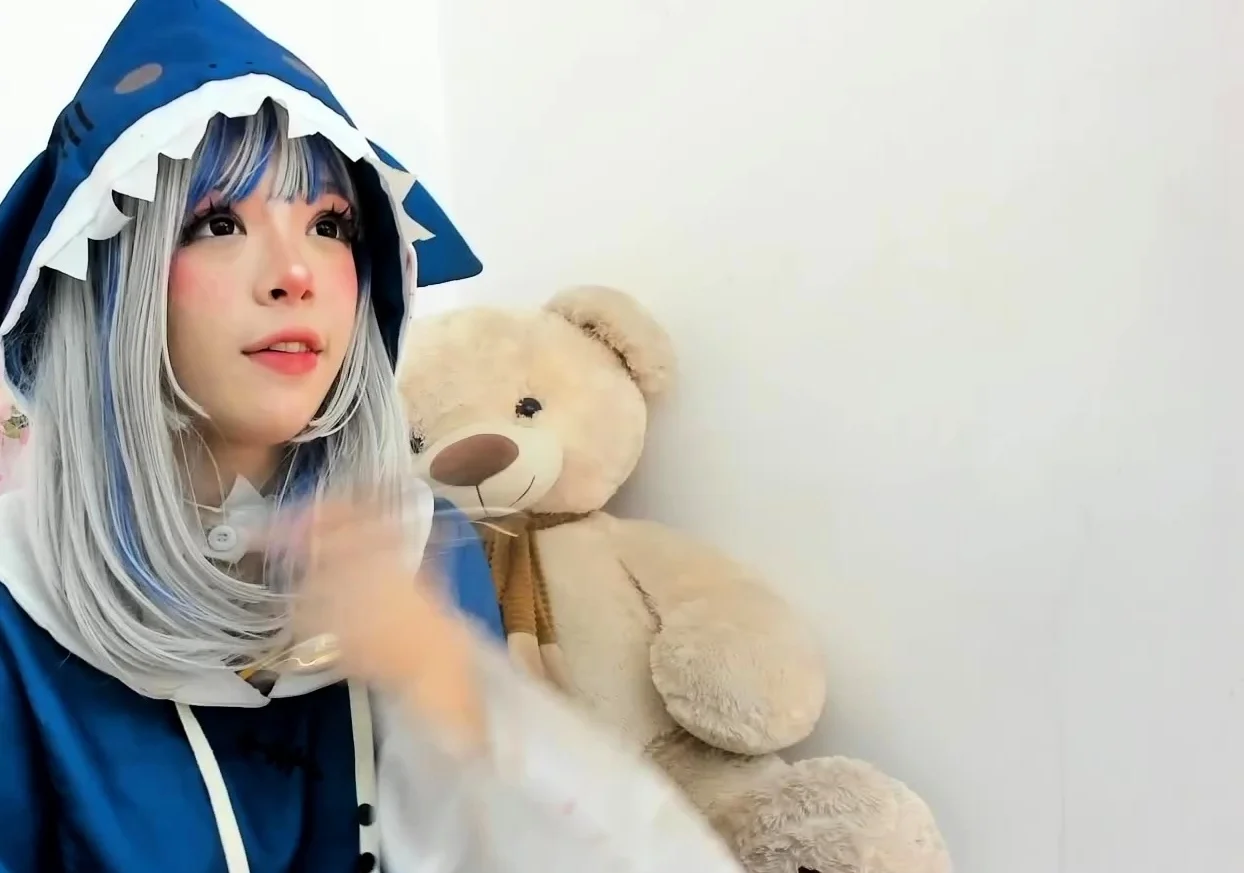 Japanese teen ai aito jerks off a cock