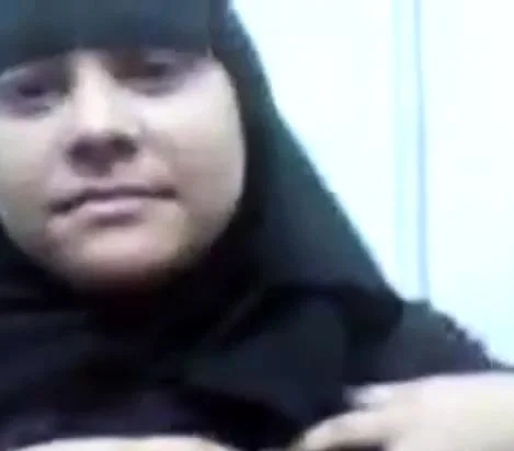 Pakistani Girl Boobs and Pussy Exploring