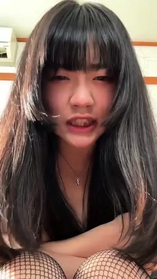 얼굴은 못생겨도 물은 많은 일본녀