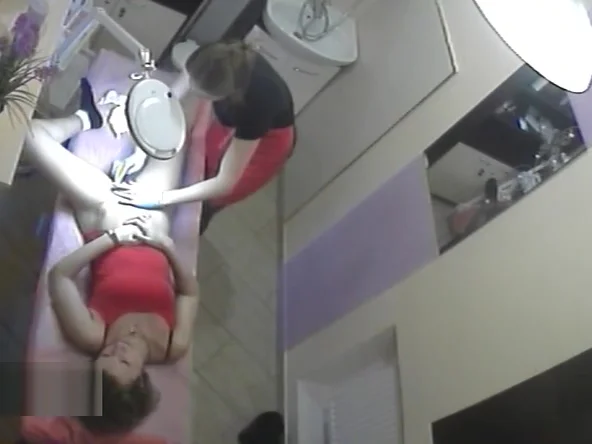 Waxing in salon