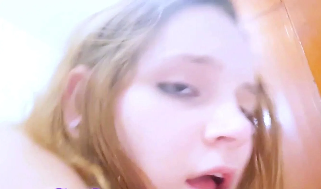 Beauty Amateur Redhead Teen make Perfect Blowjob
