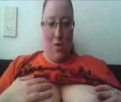 Bbw Play with Her Huge Fat Boobs
