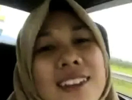 Malay- tudung jahil 1