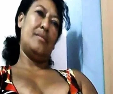 Mature Mom Show tits and lick her nip slip