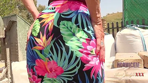 Posh Mature Cougar Mrs. Molly Has A Job For You (pov) With Molly Maracas