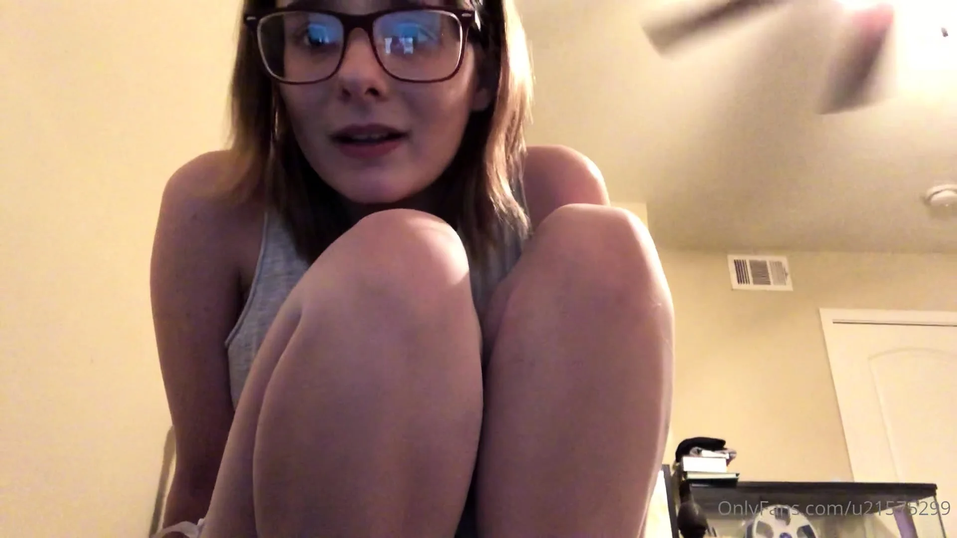 Brunette Solo Webcam Masturbation