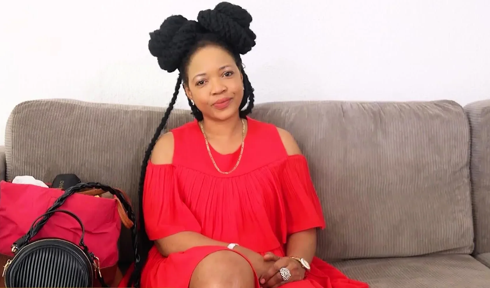 African woman reads the producers mind
